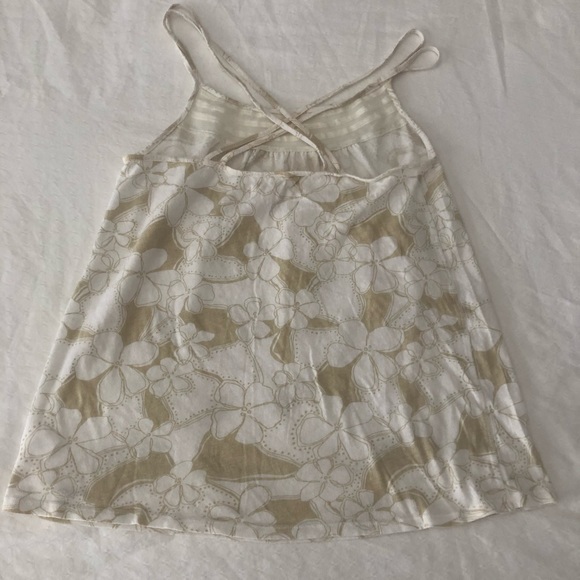 Top - Picture 2 of 4